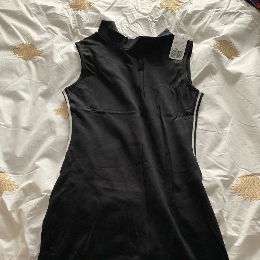 BNWT women’s  dress with side stripe
